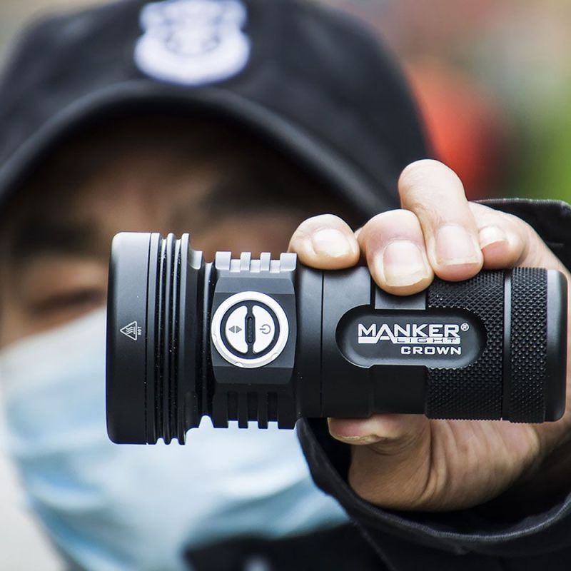 Manker CROWN digitale zoom zaklamp 5000 lumen krachtige LED 900 meter straalafstand outdoor en kampeer licht