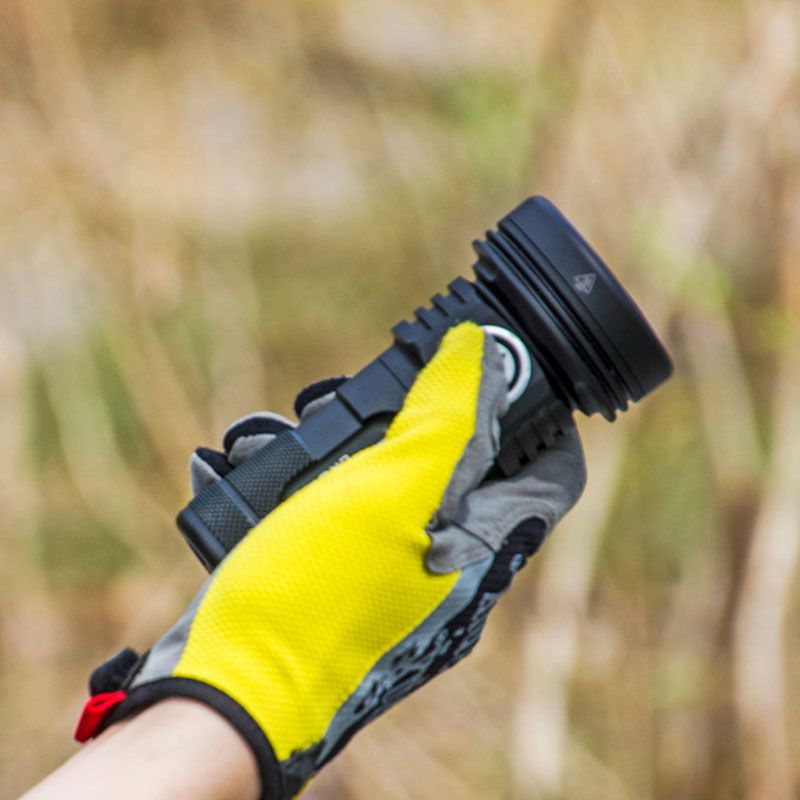 Manker CROWN digitale zoom zaklamp 5000 lumen krachtige LED 900 meter straalafstand outdoor en kampeer licht