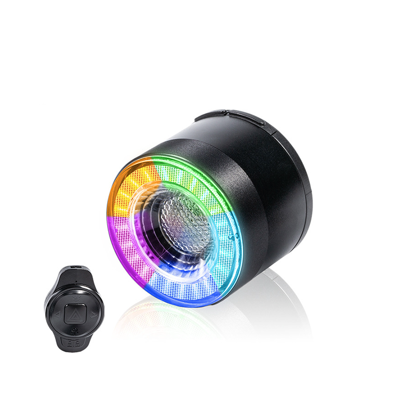 Veelzijdig fietsachterlicht oplaadbaar slim remlicht met draadloze afstandsbediening en kleurrijke richtingslichten