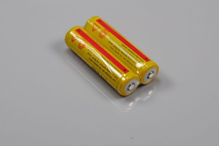 UltraFire BRC 18650 Hoogcapaciteits Oplaadbaar Li-ion Batterijpaar voor Zaklampen en Camera's 3600mAh