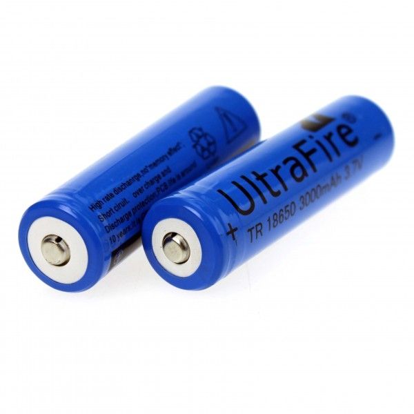 Ultrafire TR 3000mAh 3.7V 18650 Li-ion Hoge capaciteit Snel oplaadbaar Batterijpaar voor Zaklamp en E-sigaretten