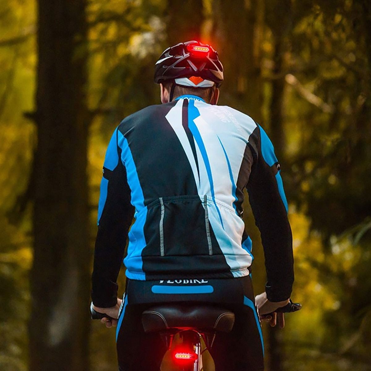 USB oplaadbaar ultra helder fietsachterlicht met LED technologie en compact ontwerp voor fietsveiligheid