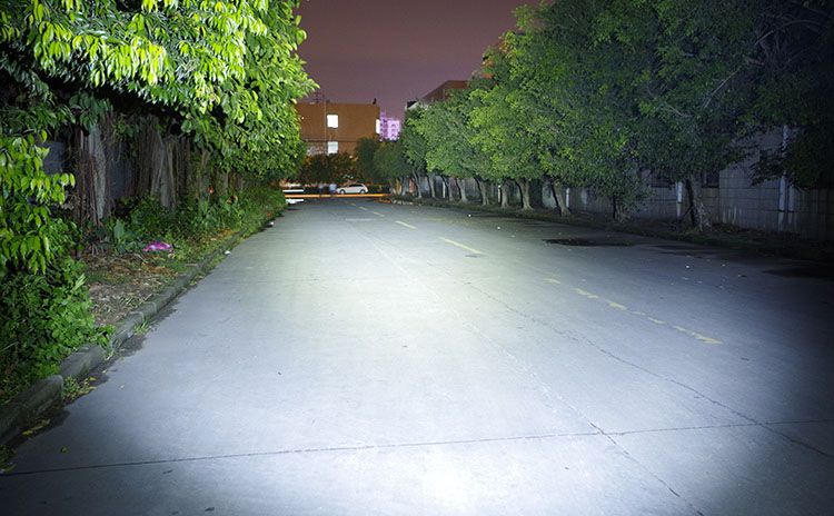 9T6 Fietslamp 10800 Lumen Waterdicht T6 LED Koplamp Veelzijdige Fietsveiligheid en Kampeeruitrusting