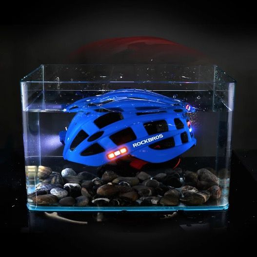 ROCKBROS lichte fietshelm ultralichte helm met geïntegreerde veiligheidsverlichting en USB-oplading fietsaccessoires