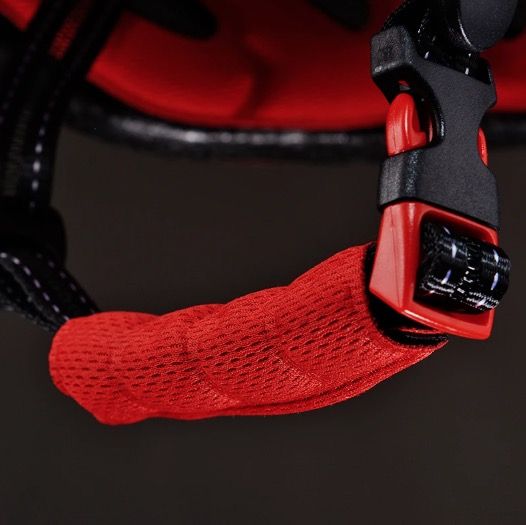 ROCKBROS lichte fietshelm ultralichte helm met geïntegreerde veiligheidsverlichting en USB-oplading fietsaccessoires